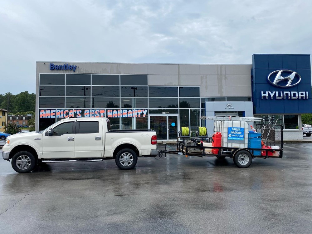 Bentley Hyundai Building Wash & Concrete Cleaning in Huntsville, AL (1)